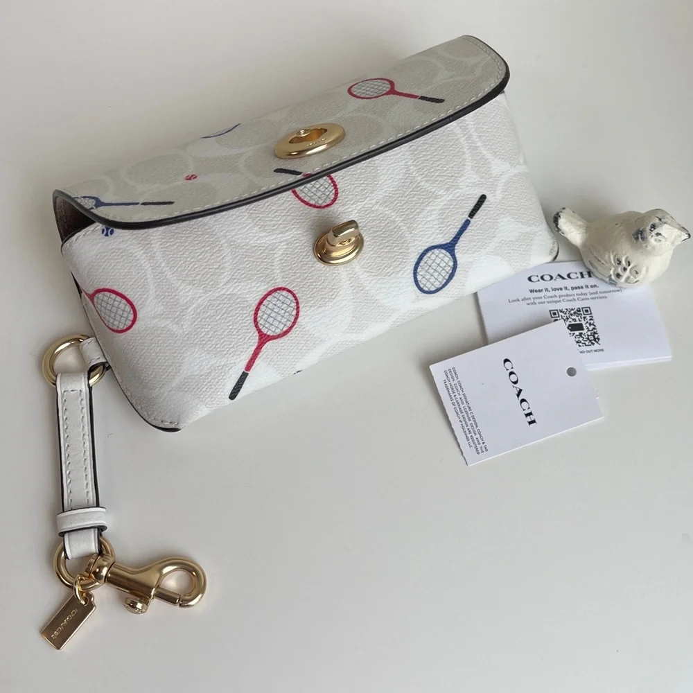 COACH Sunglasses Case